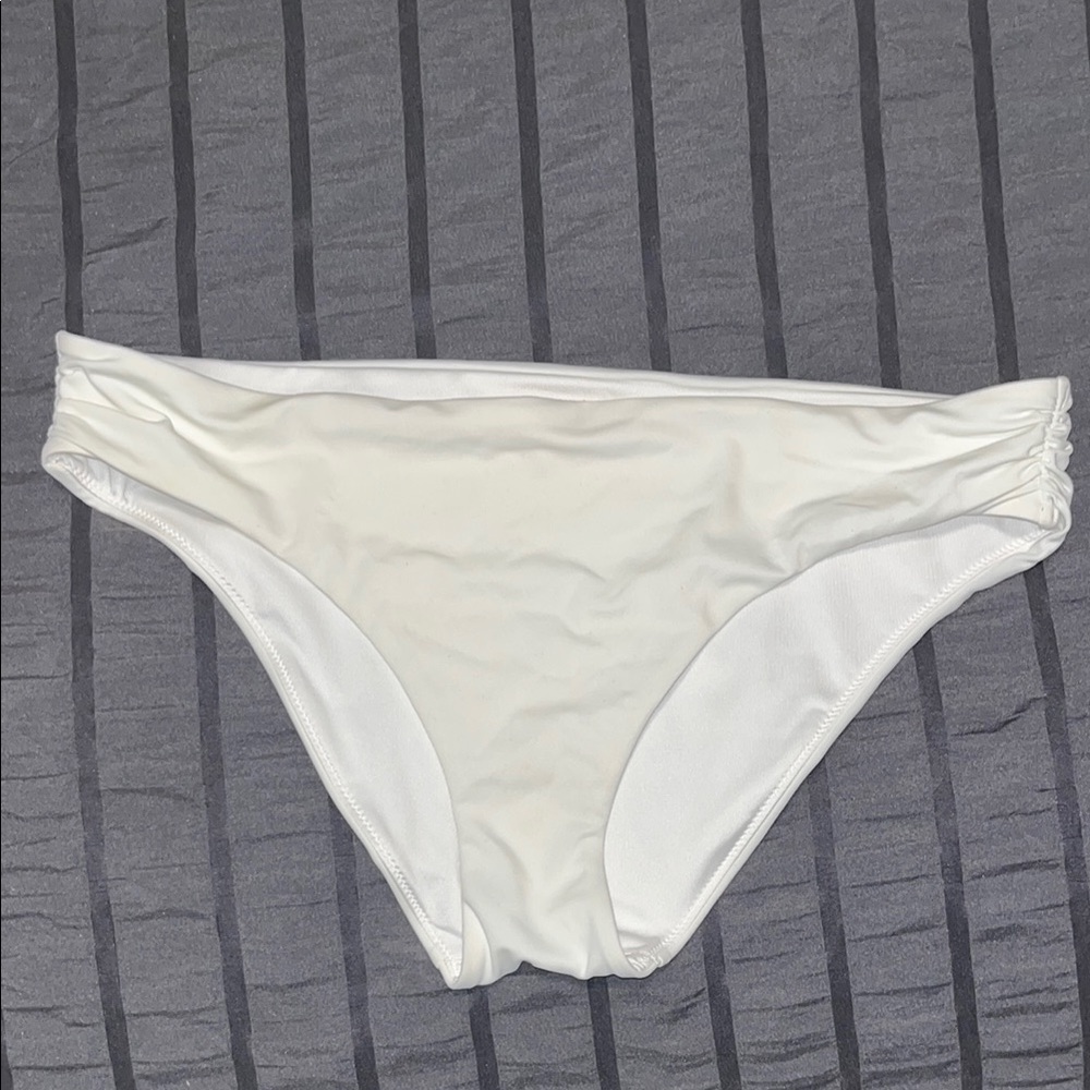Victoria’s Secret the classic hipster White Swim Bottom